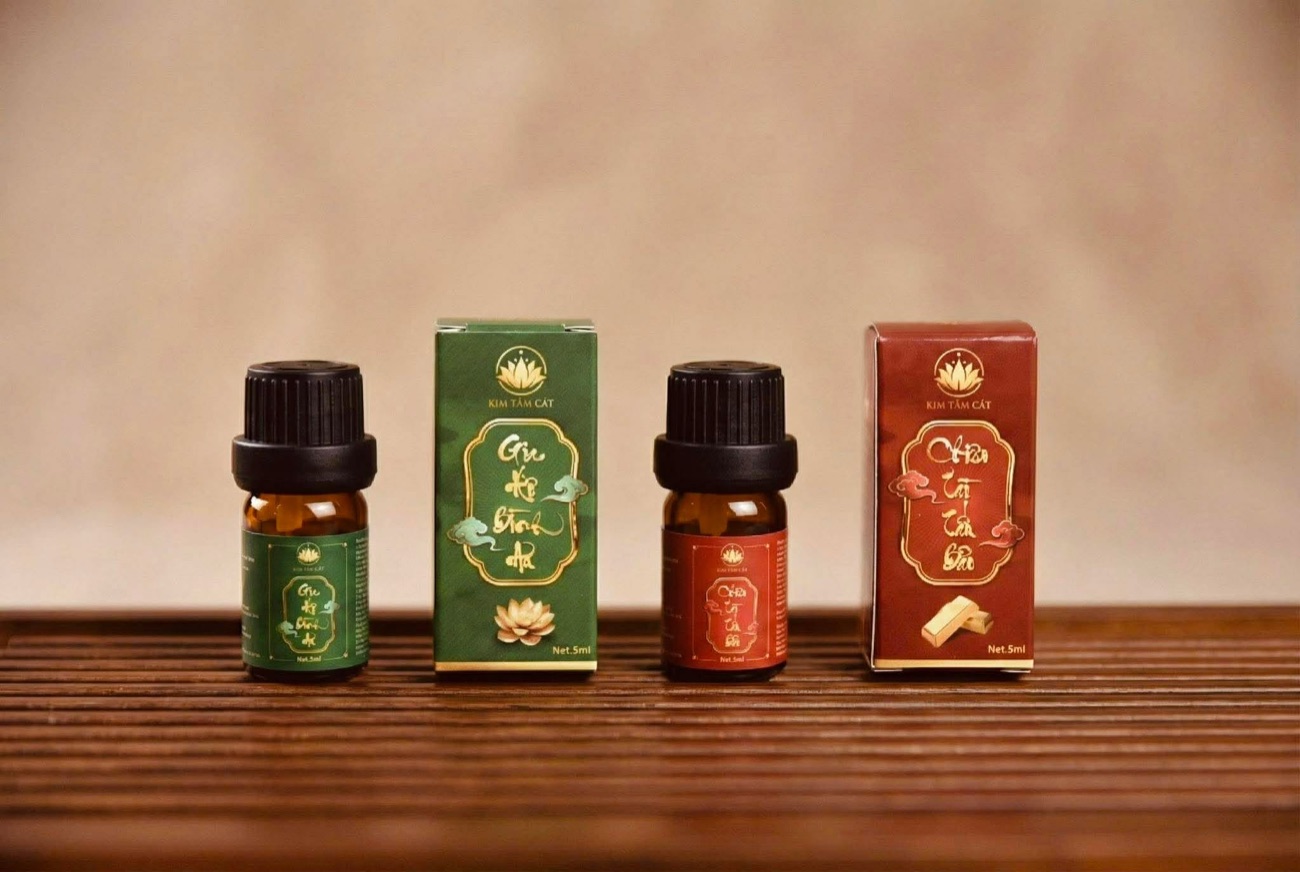 Tinh dầu tặng kèm Kim Tâm Cát